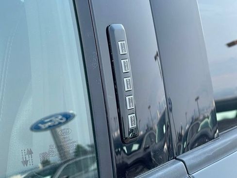 Used 2022 Ford F150 Lariat w/ Equipment Group 502A High AWD/4WD image 6