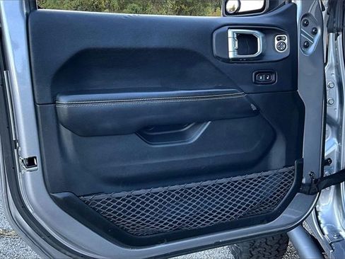 Used 2018 Jeep Wrangler Unlimited Rubicon image 17