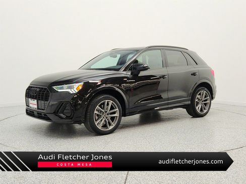 Used 2023 Audi Q3 2.0T Premium w/ Black Optic Sport Package AWD/4WD image 1