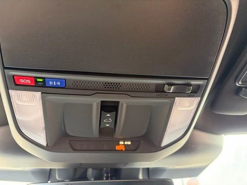 Used 2025 Subaru Forester Touring AWD/4WD image 13