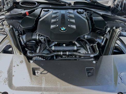 Used 2023 BMW 760i xDrive image 34
