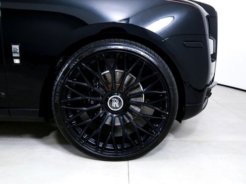 Certified 2022 Rolls-Royce Cullinan w/ Dark Exterior Package image 37