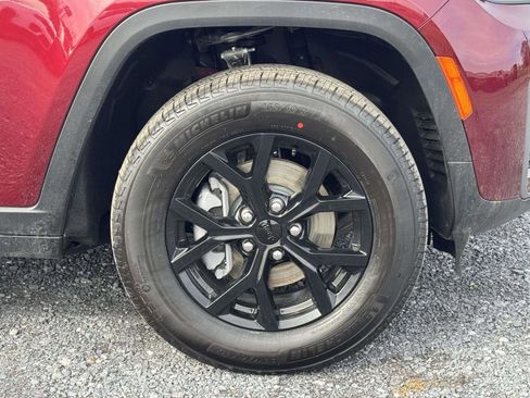 New 2026 Jeep Grand Cherokee Altitude AWD/4WD image 25