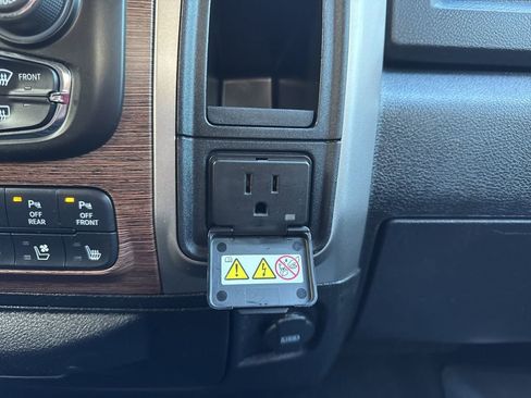 Used 2018 RAM 2500 Laramie w/ Cold Weather Group image 26