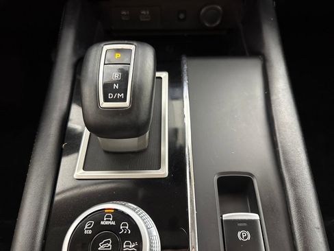 Used 2022 Mitsubishi Outlander SE image 18