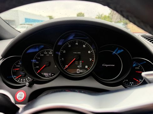 Used 2016 Porsche Cayenne image 3