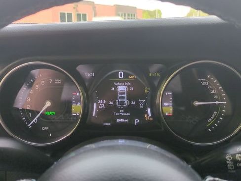 Used 2023 Jeep Wrangler Unlimited Sahara w/ Cold Weather Group AWD/4WD image 32