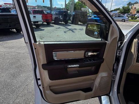 Used 2014 RAM 1500 Laramie w/ Convenience Group AWD/4WD image 12