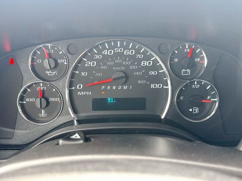 New 2025 Chevrolet Express 2500 w/ Driver Convenience Package RWD image 72