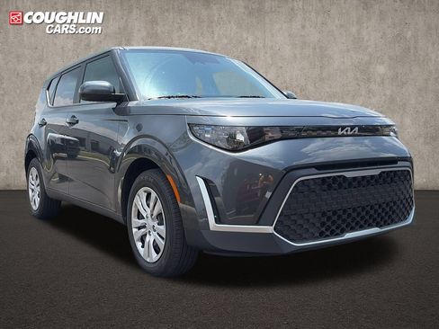 Used 2024 Kia Soul LX FWD image 1