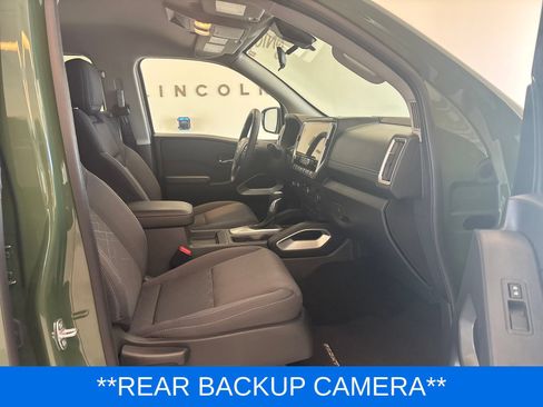 Used 2025 Nissan Frontier SV w/ SV Convenience Package AWD/4WD image 7