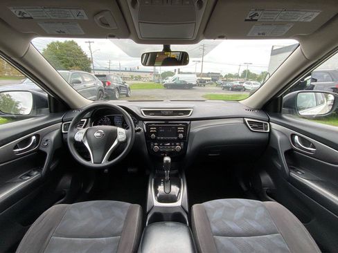Used 2016 Nissan Rogue SV AWD/4WD image 30