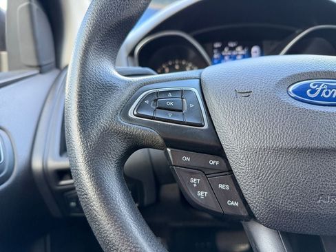 Used 2015 Ford Focus SE FWD image 15