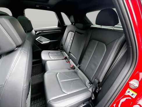 Used 2023 Audi Q3 2.0T Premium Plus w/ Premium Plus Package AWD/4WD image 37