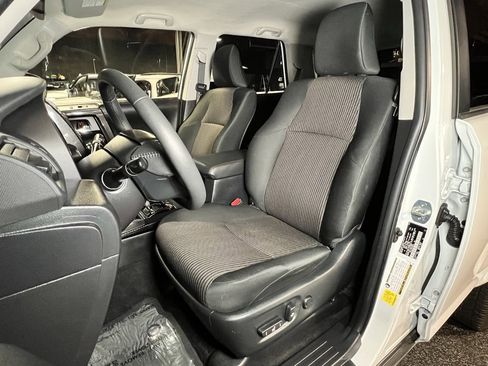 Used 2024 Toyota 4Runner TRD Off-Road image 3