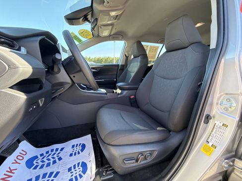 Used 2024 Toyota RAV4 XLE image 9