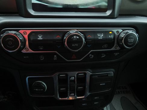Used 2021 Jeep Wrangler Unlimited Sport w/ Sun And Sound Package AWD/4WD image 25