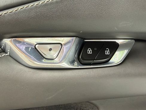 Used 2024 Chevrolet Corvette E-Ray AWD/4WD image 51