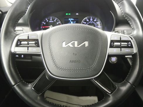 Used 2022 Kia Telluride LX image 20