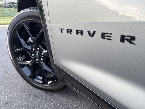 Used 2026 Chevrolet Traverse RS w/ LPO, Floor Liner Package FWD image 12