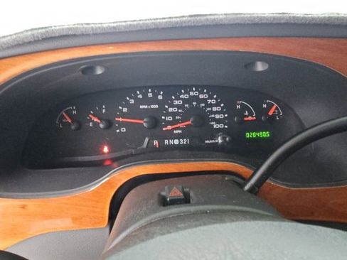 Used 2005 Ford E-450 and Econoline 450 image 9