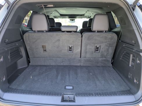 Used 2024 GMC Acadia Denali w/ Super Cruise Package FWD image 33