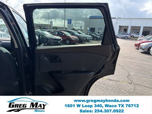 Used 2023 Nissan Rogue S FWD image 25