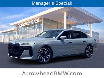 New 2025 BMW 740i w/ Premium Package