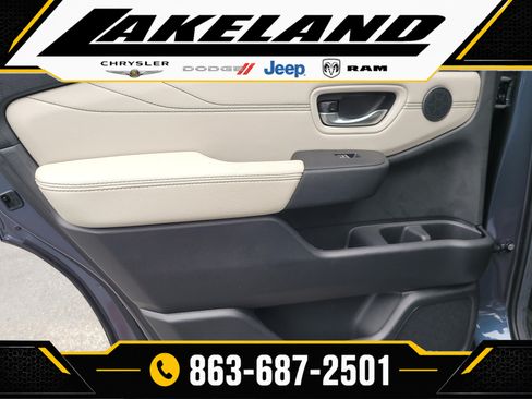 Used 2026 Honda Pilot Touring image 10