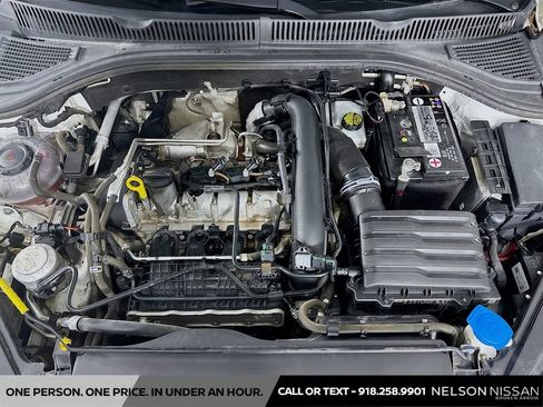 Used 2020 Volkswagen Jetta SE w/ SE Cold Weather Package FWD image 30