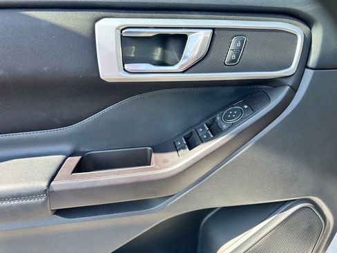 Certified 2020 Ford Explorer XLT image 13