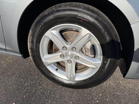 Used 2024 Chevrolet Malibu LT image 30