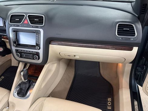 Used 2012 Volkswagen Eos Executive image 49