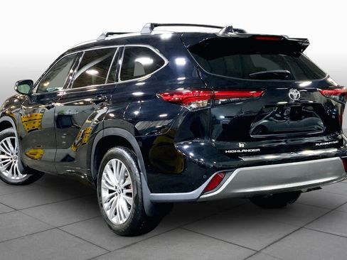 Used 2023 Toyota Highlander Platinum AWD/4WD image 12