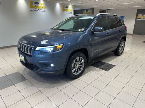 Used 2019 Jeep Cherokee Latitude Plus w/ Cold Weather Group image 2