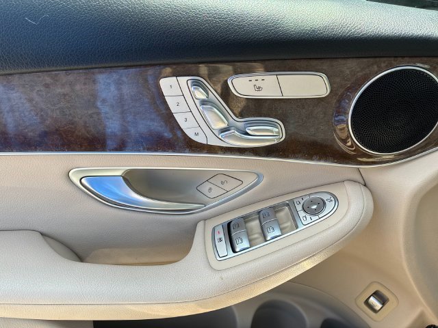 Used 2018 Mercedes-Benz GLC 300 image 12