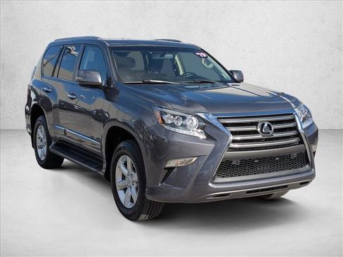 Used 2019 Lexus GX 460 image 3