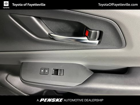 Used 2024 Toyota Prius XLE FWD image 10