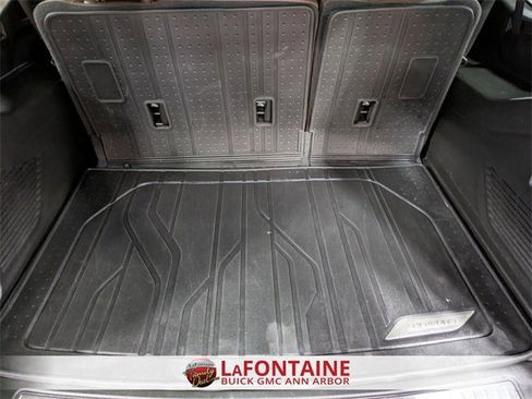 Certified 2022 Chevrolet Suburban High Country image 28