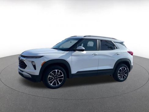 Used 2025 Chevrolet TrailBlazer LT image 8