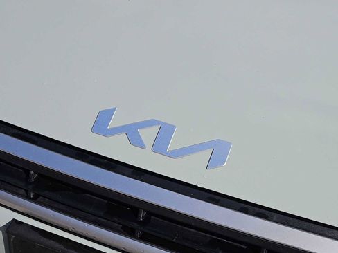 Certified 2025 Kia K4 LXS image 12
