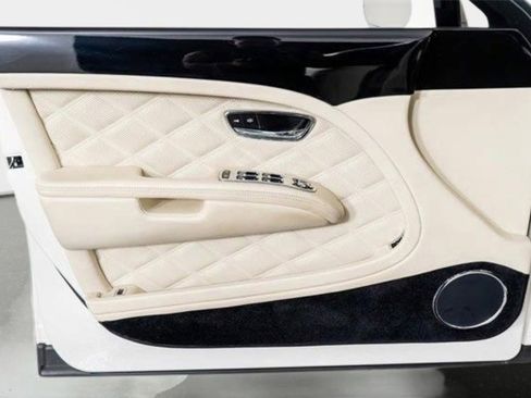 Used 2016 Bentley Mulsanne Speed image 42