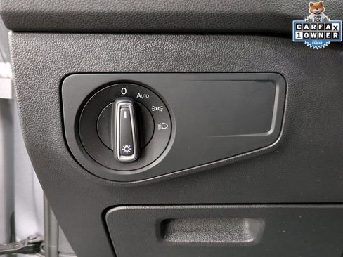 Used 2023 Volkswagen Tiguan SE R-Line image 22