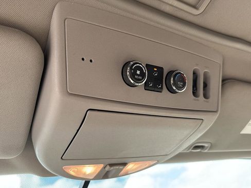 Used 2015 Nissan Armada Platinum image 22