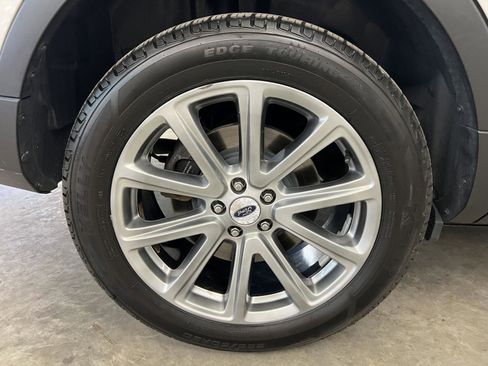 Used 2016 Ford Explorer Limited image 40