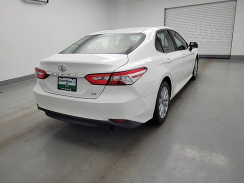 Used 2018 Toyota Camry LE FWD image 9