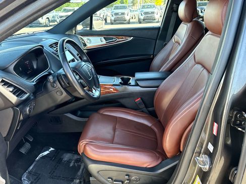 Used 2019 Lincoln Nautilus Reserve w/ Ultimate Package AWD/4WD image 11