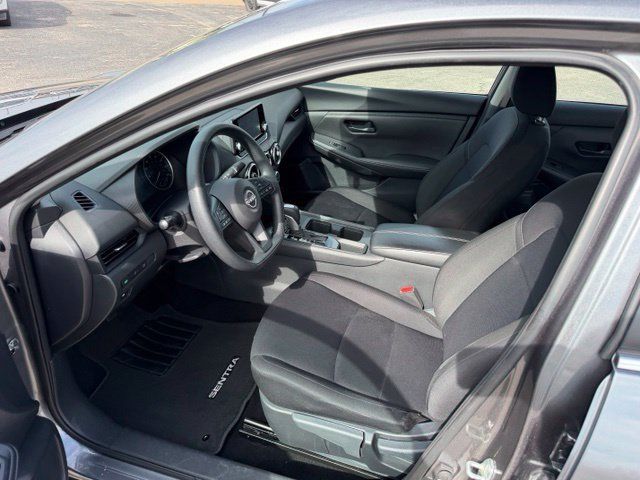 Used 2025 Nissan Sentra S FWD image 10