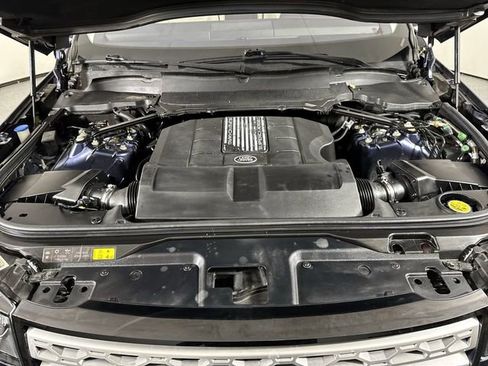 Used 2018 Land Rover Discovery HSE image 28