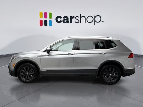 Used 2024 Volkswagen Tiguan SE AWD/4WD image 2